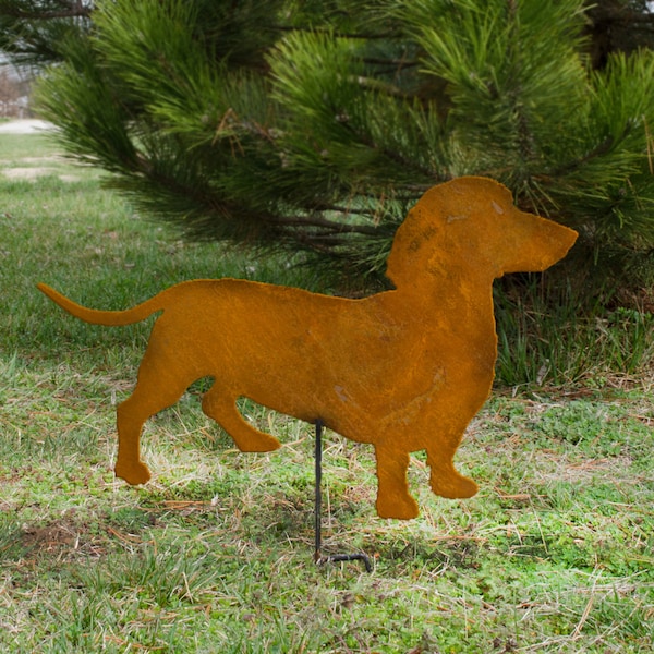 Pieu de jardin pour teckel en métal rouillé : décoration de jardin pour chien viennois