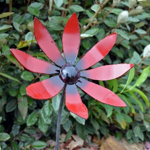 Iron flower stake free shipping Sidney flower accent Garden stake metal flower Wall hanging flower Red black bloom fence decor image 1