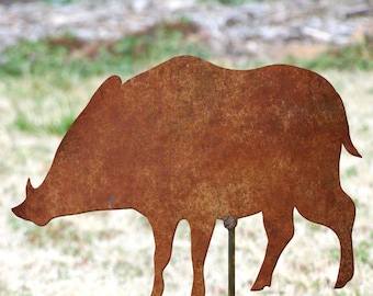 Rusty Metal Hog Garden Stake - Rustic Boar Flowerbed Art