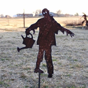 Zombie garden stake - Metal zombie art - Zombie gardener yard maker - Undead yard stake - Metal yard garden planter stake - Rusted zombie