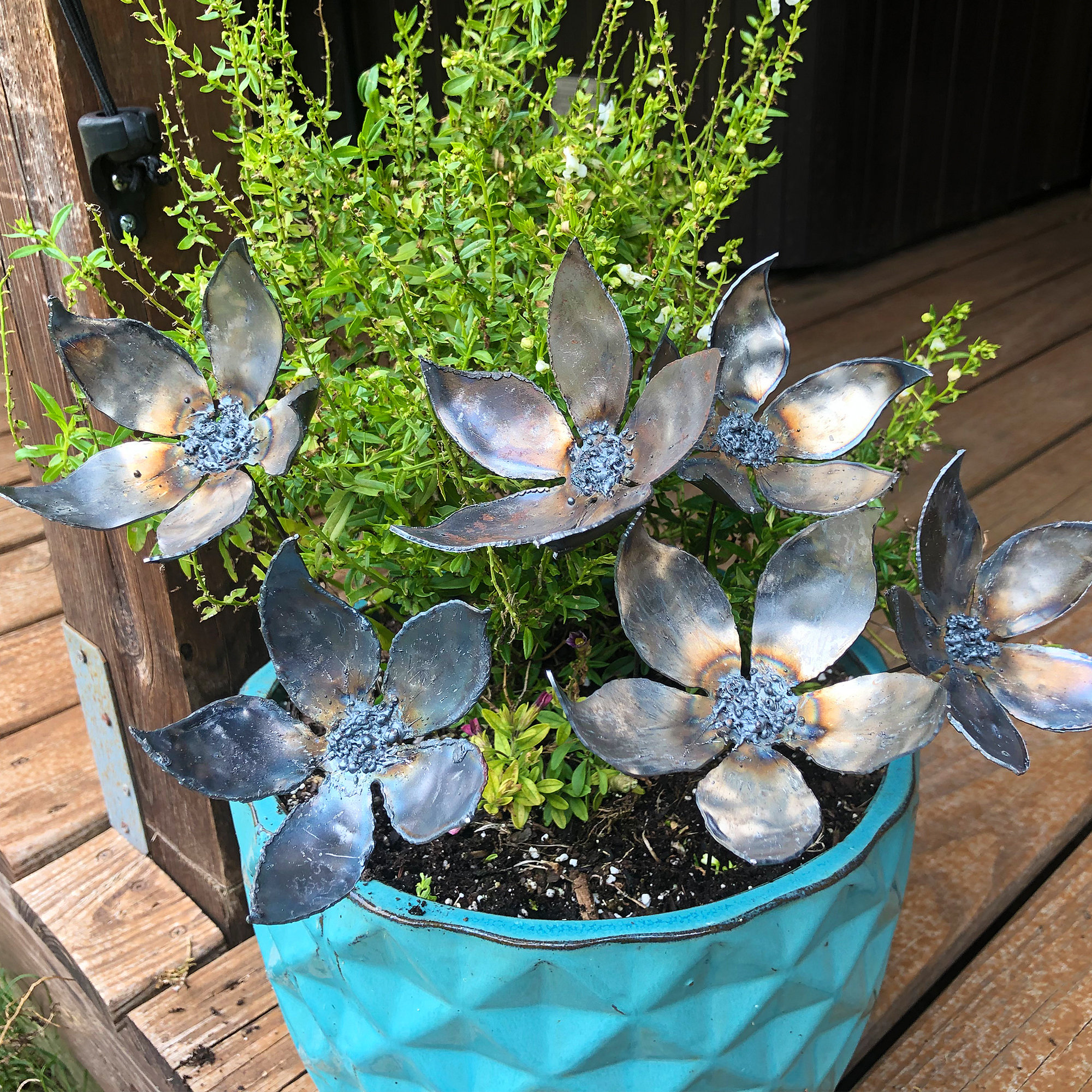 Handmade Steel Jasmine Flower Stakes: Unfinished Metal Garden Art