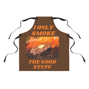 Funny BBQ Apron - I Only Smoke the Good Stuff | Great Gift for Grill Lovers, Cooking, Home Chef, Father&#39;s Day, BBQ Parties MANAPRON