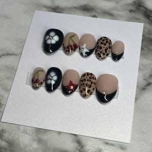 Custom Press on Nails