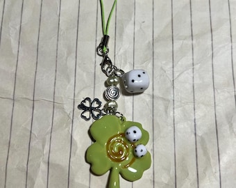 swirling clover keychain / trinket