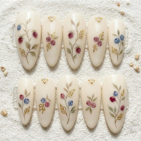 Delicate Berry Floral Press On Nails, Hand Painted Botanical Nail Set, Soft Nude Elegant Nails, Gold Leaf Detail Nails