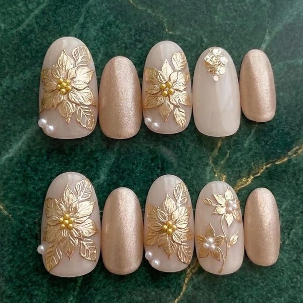 December - Poinsettia Flower Press On Nails Nude Gold Short Oval Set, Luxury Floral Elegant Nail Design for Mom, Mother’s Day Gift