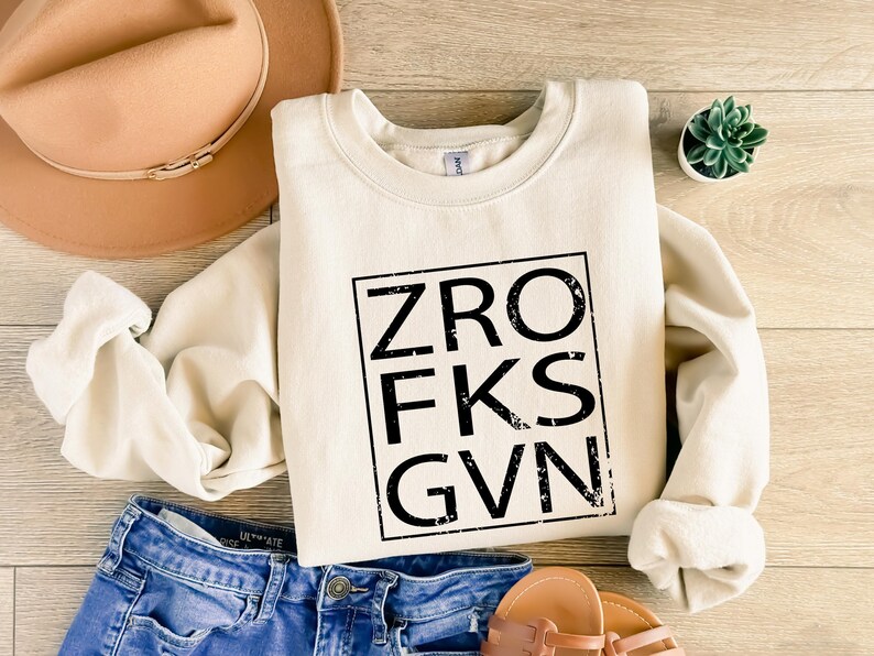 Camiseta "Zero Fucks Given", camiseta sarcástica y humorística, camiseta divertida para adultos, camiseta de Jack y Sally, camiseta de Pesadilla antes de Navidad, camiseta navideña imagen 3