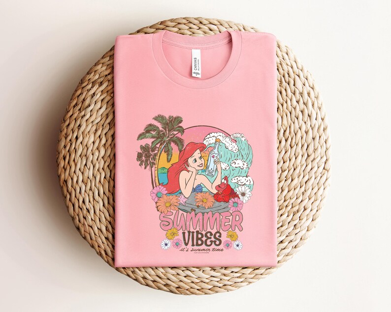 Disney Ariel Summer Vibes Shirt, Disney Summer Sweatshirt, Summer Holiday Gift, Summer Girls Trip Matching Shirt, Little Mermaid Tee immagine 4