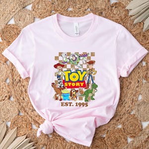 Toy Story Est. Sweat-shirt 1995, sweat-shirt personnages Toy Story, sweat-shirt ami Disney, sweat-shirt Disney Toy Story, amis de Toy Story image 2