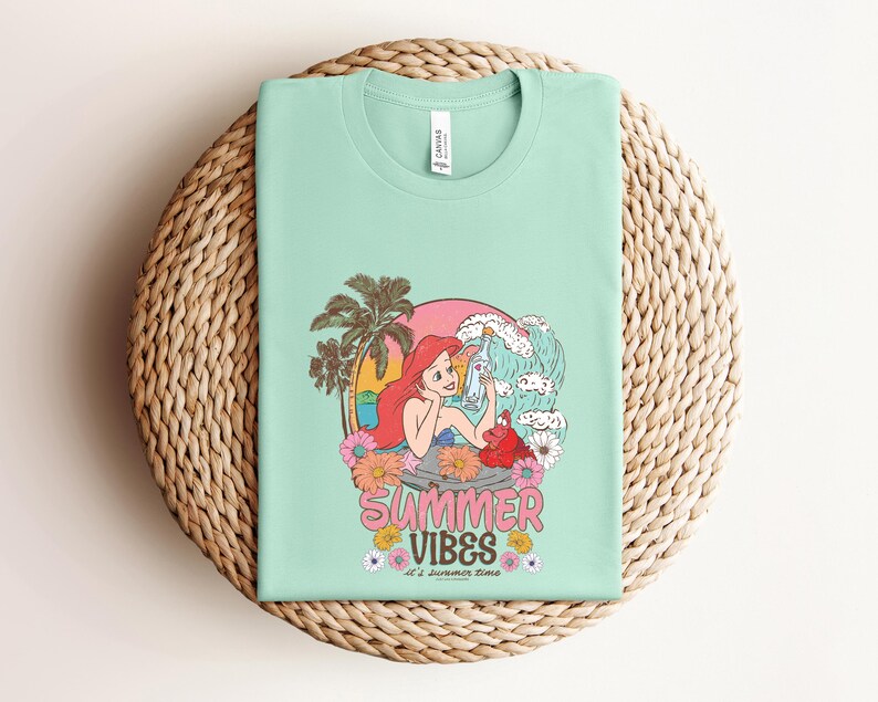 Disney Ariel Summer Vibes Shirt, Disney Summer Sweatshirt, Summer Holiday Gift, Summer Girls Trip Matching Shirt, Little Mermaid Tee immagine 3