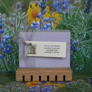 PETAL OF HONOR Thank You Gifts Essential Workers Nurses Doctors, Sentimental Mothers Day Gifts For Mom Grandma Friend, Soap Lotion Candle imagem 2