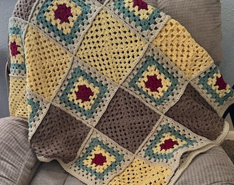 Granny Square Blanket Pattern: Cozy Vintage Motif - Beginner Friendly, Digital PDF, Handmade Decor