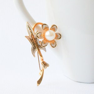 Vintage Pearl Brooch, Pearl Damascene Brooch image 1