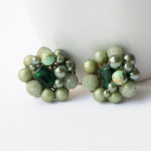 Vintage Green Cluster Clip Earrings - JAPAN