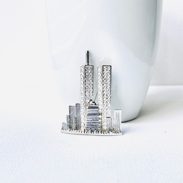 Vintage Twin Towers NYC Brooch