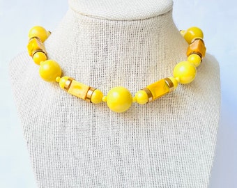 Vintage Yellow Necklace 14 inches