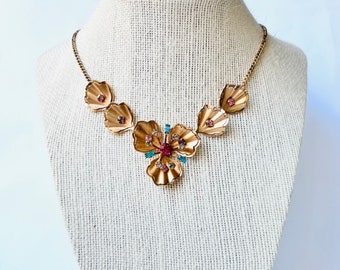 Vintage Flower Necklace, Vintage 14 inch