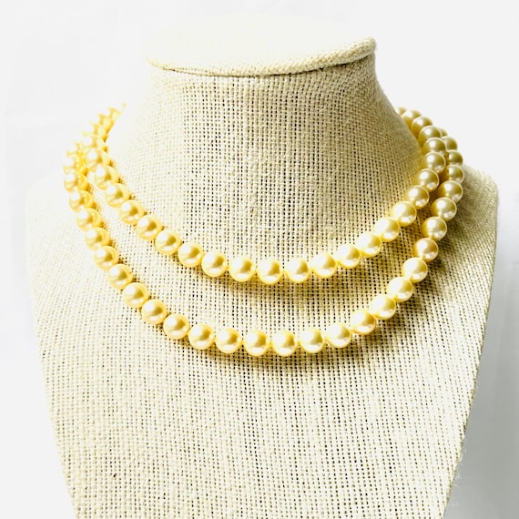 Vintage Cream Pearl Necklace, 30inch pearl neckla… - image 1