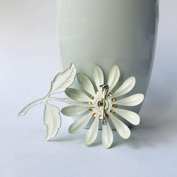 Vintage Green Flower Brooch with edelweiss flower… - image 2