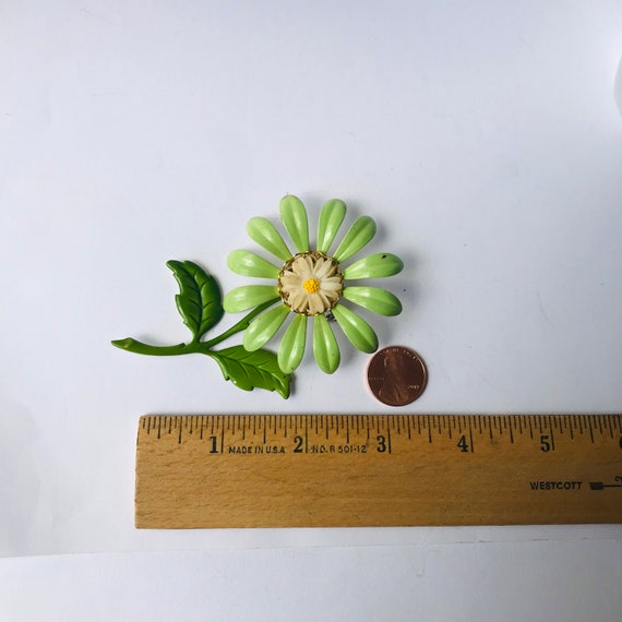 Vintage Green Flower Brooch with edelweiss flower… - image 3