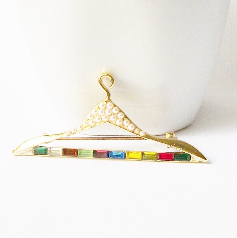 Vintage Rhinestone Pearl Hanger Brooch