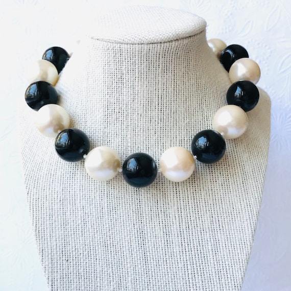 Vintage Chunky Black and White Pearl Necklace by … - image 1