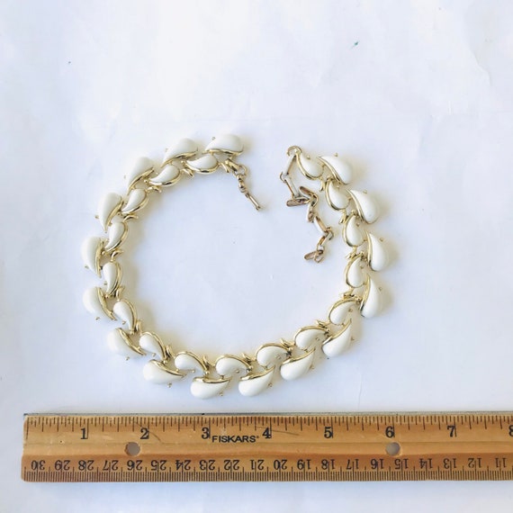 Vintage White Leaf Coro Necklace - image 2