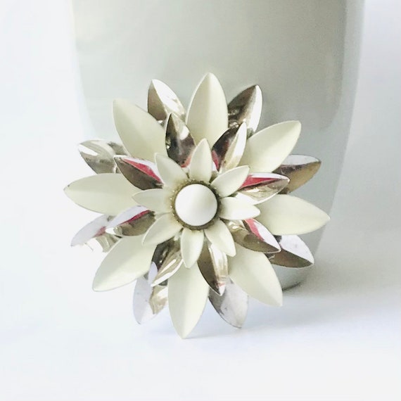 Vintage White Flower Brooch  and Earring Set by S… - image 1