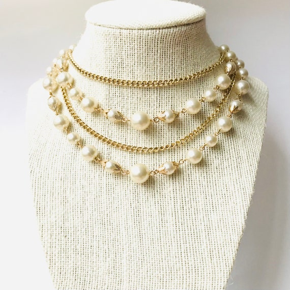 Vintage White Pearl Necklace, 17 inch pearl neckl… - image 1