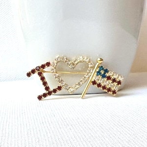 Vintage American Flag Brooch, USA Flag Pin