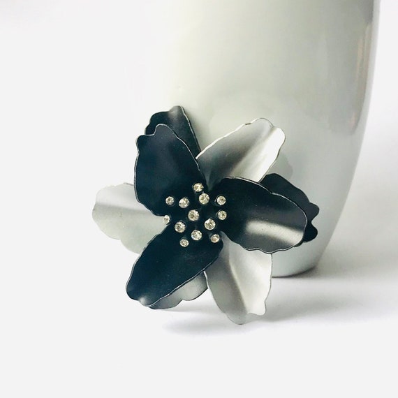 Vintage Black and Gray Flower Brooch, 1960 Flower… - image 1