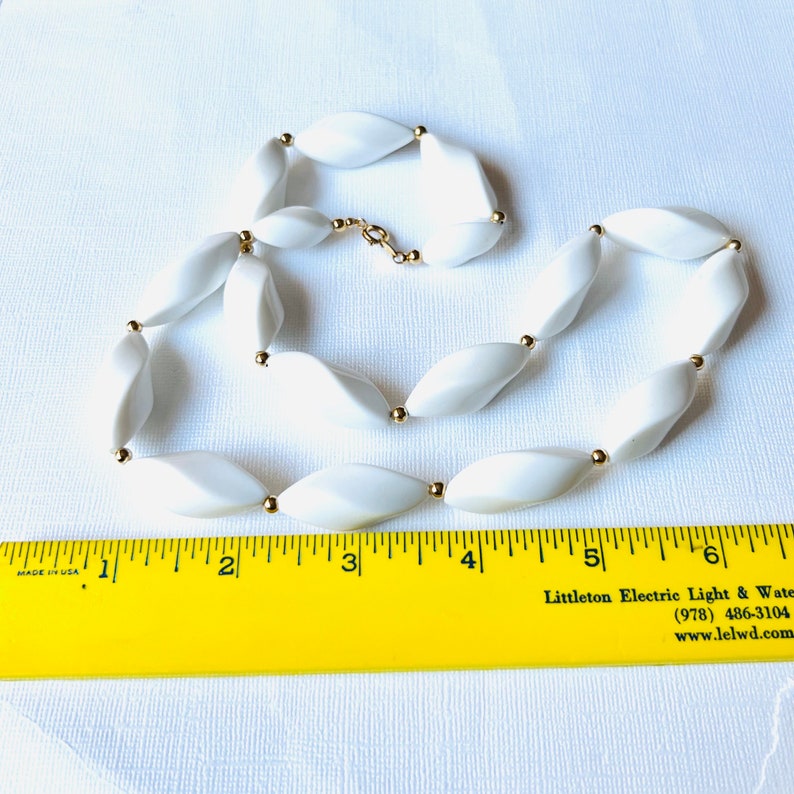 Vintage Trifari Necklace, White Vintage 24 inch necklace image 2