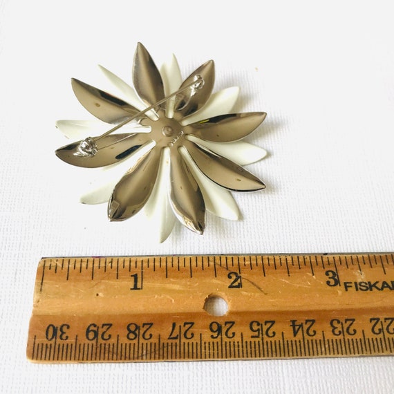 Vintage White Flower Brooch  and Earring Set by S… - image 3