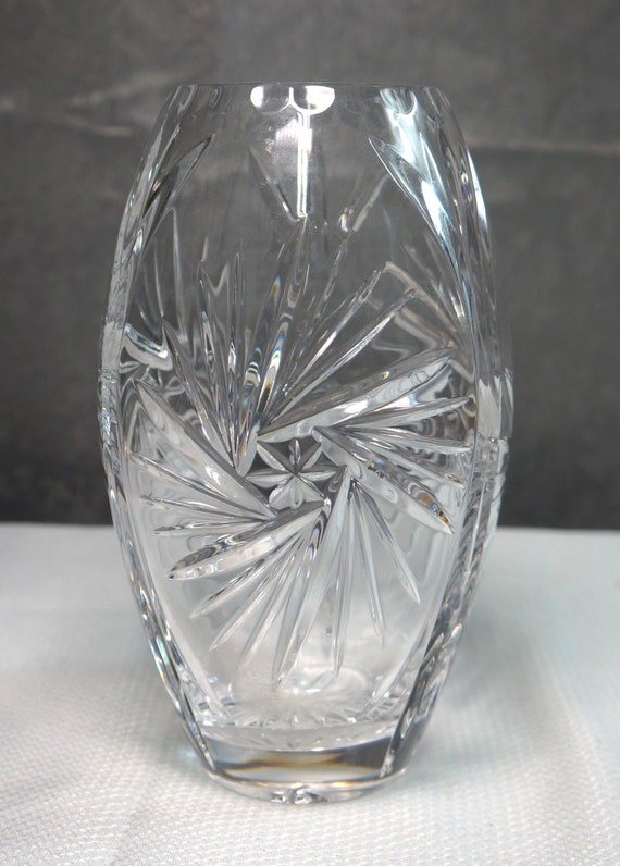 Vintage Spinning Star Large Crystal Cut Table Vase Centerpiece 8" Stunning