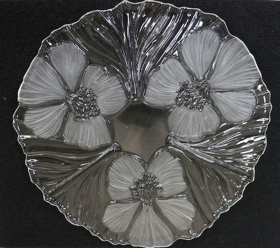 Mikasa Walther Glass Crystal Platter or Cake Plate Hibiscus Pattern Frosted Floral Large 13”