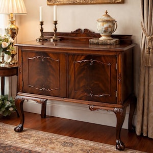 Luxury foyer console antique english sheraton flame mahogany brandy board server statement entry cabinet claw feet designer decor