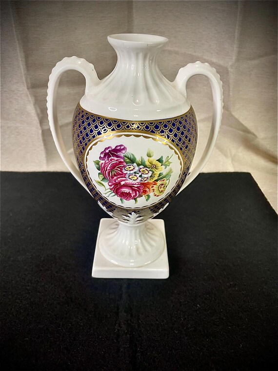 RARE Copeland and Spode PATTERN vase C. 1847 Masterpiece Handpainted Gilt Urn Form - Museum Grade Kings Pattern Spode PATTERN Vase