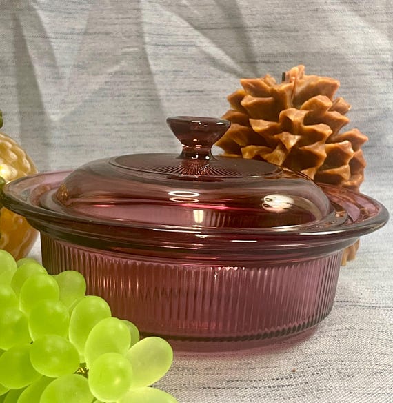 PYREX VISIONS Ribbed Cranberry Baking Dish, 1 Qt, With Vented Lid