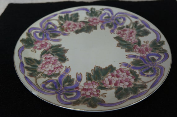 Vintage Chinoiserie Porcelain Plate Jena Hall Toyo Trading Co Purple Grapes Bows