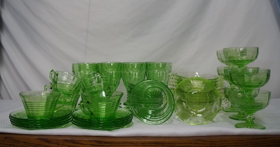 Jeannette Block Optic Cubist Uranium / Vaseline Glass 44pc Set – Depression Era Glow Tableware