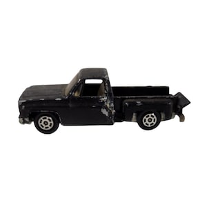 Yatming 1973 Chevrolet Stepside Chevy Truck 1/64 Diecast Vintage Hong Kong