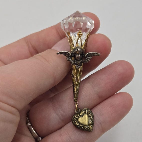 Victorian cherub pin - Gem Victorian cherub pin - Gem