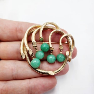 Vintage Green Peking Glass Brooch Mottled Gold Tone Dangle Asian Style Unique