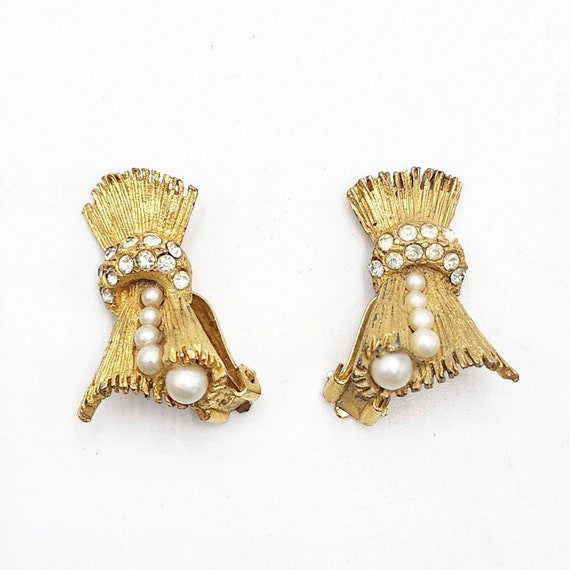 Matte Bow Clip with Pearls and Diamonds Matte Bow Clip with Pearls and Diamonds