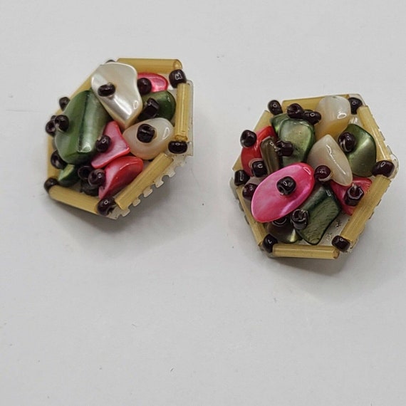 Vintage Handmade Japan Colorful Shell Cluster Cli… - image 2