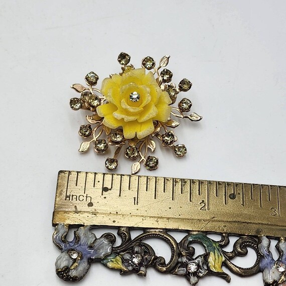 Vintage 1950s Yellow Lucite Plastic Flower Large … - image 4