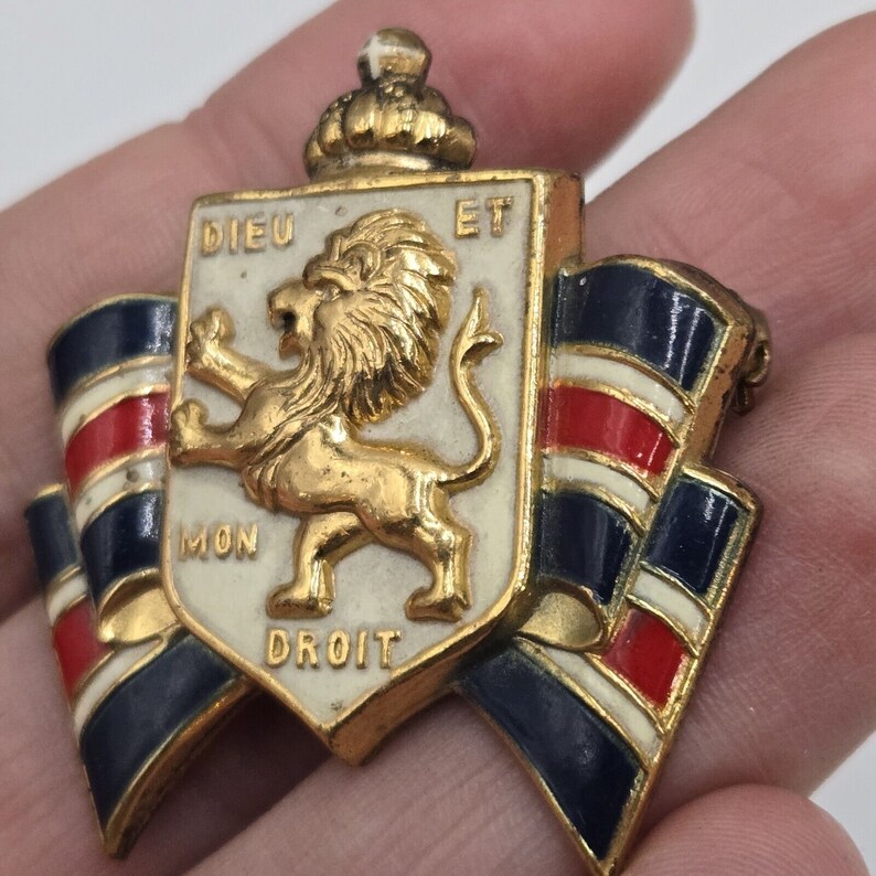 Accessocraft Patriotic Coat of Arms WWII British War Relief Society ...