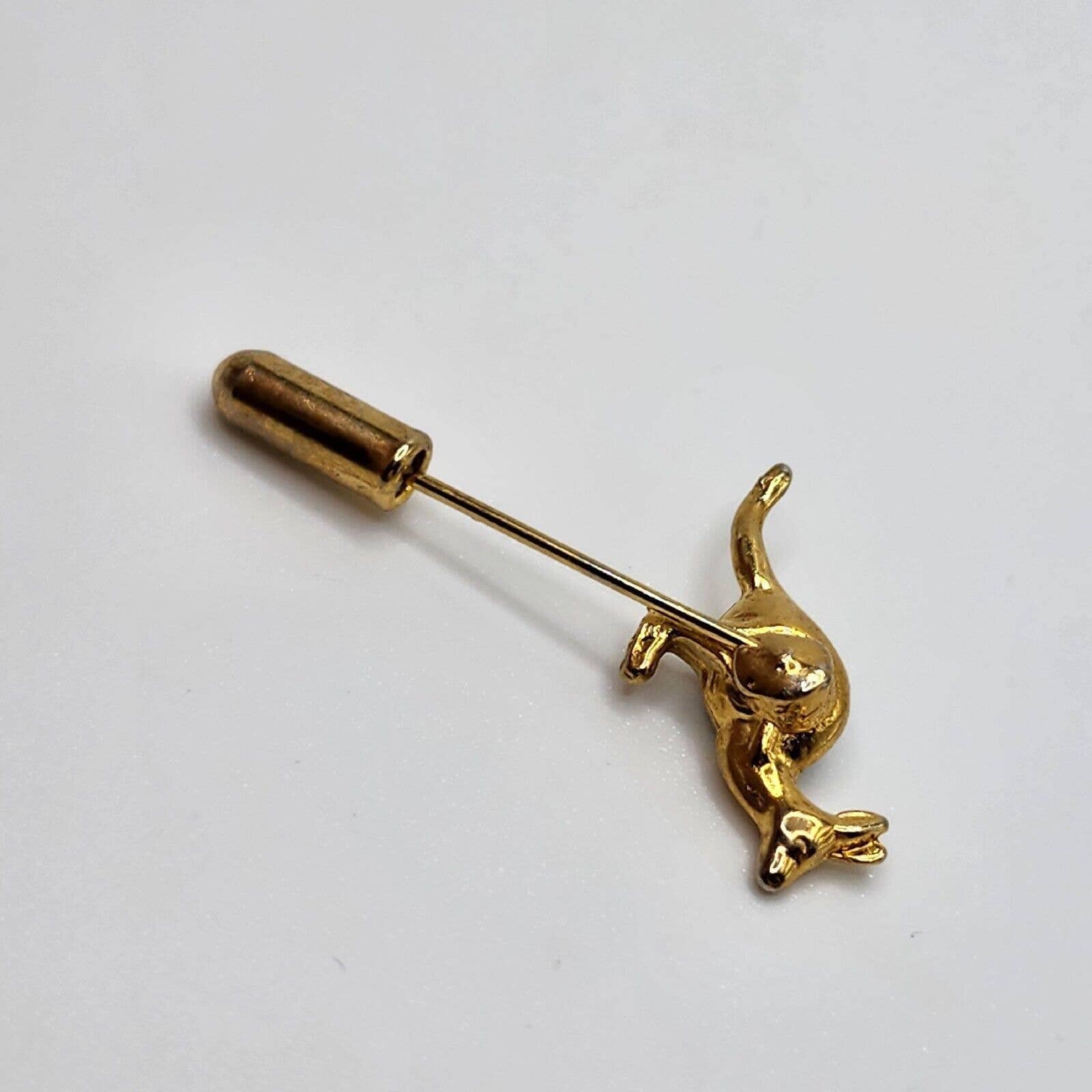 Épinglette De Revers Vintage Kangaroo, Ton Or, état D'usage
