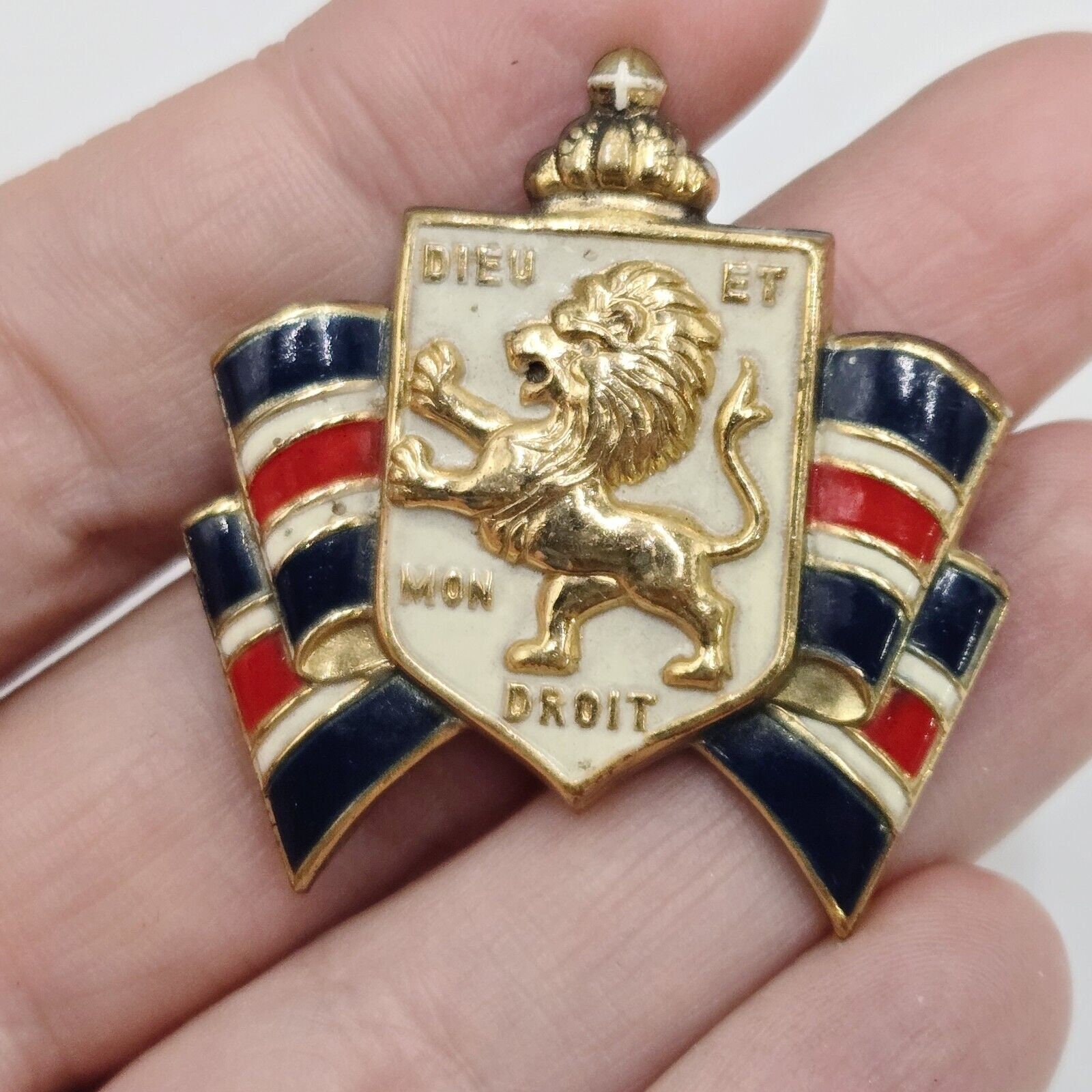 Accessocraft Patriotic Coat of Arms WWII British War Relief Society ...