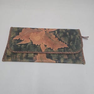 Cartera de mano vintage de los años 70 para mujer, de piel repujada a mano, con motivo floral, suave